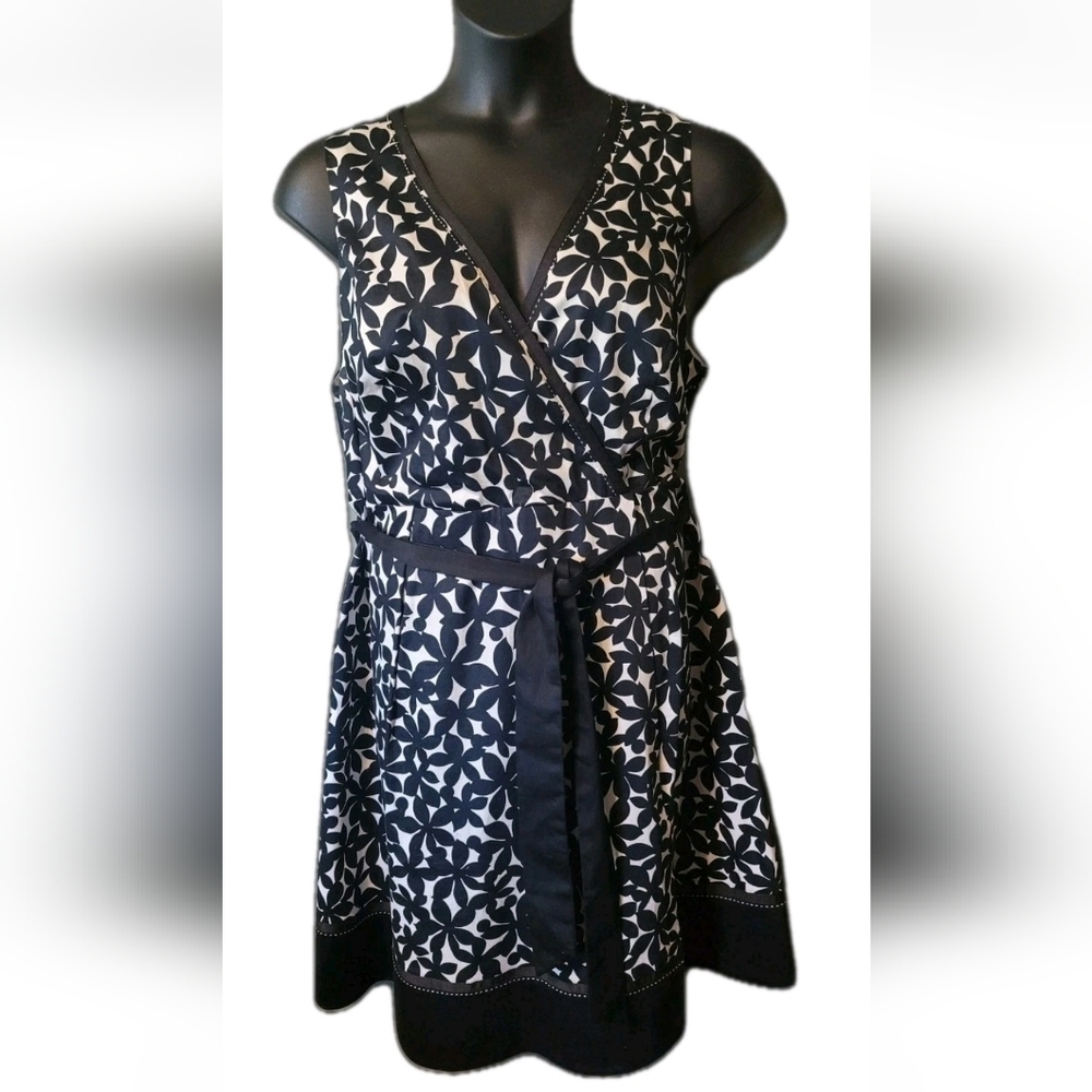 Lane Bryant Dress Sz 20 Faux Wrap Black White Floral Preppy Modern Clean Girl